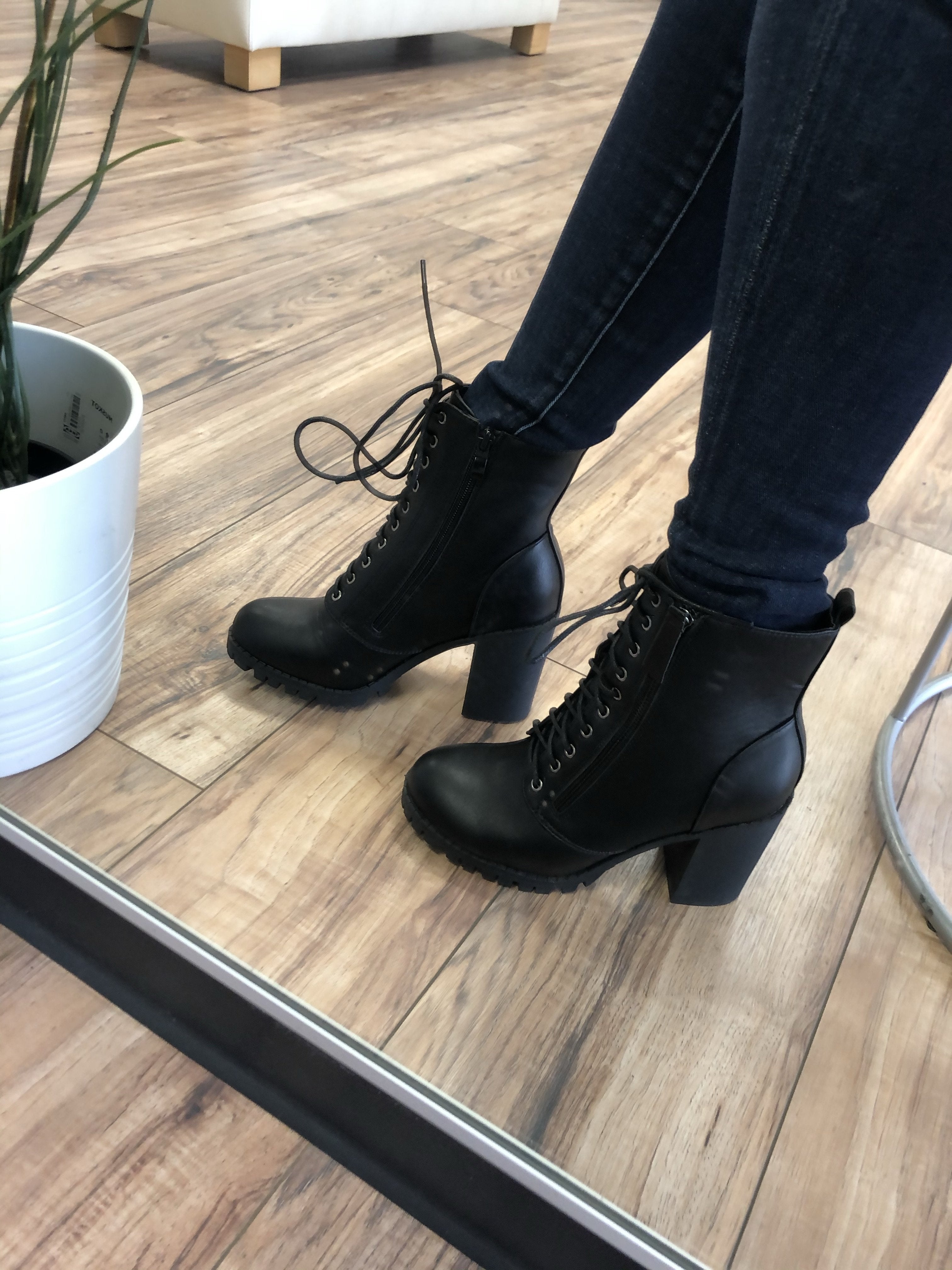 Queen boots * black