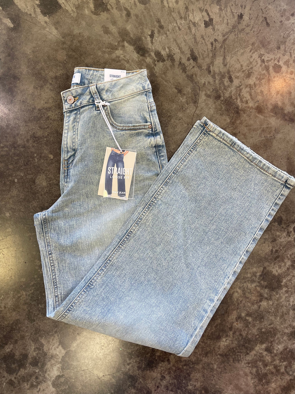 Nat Straight Loose Fit Jeans