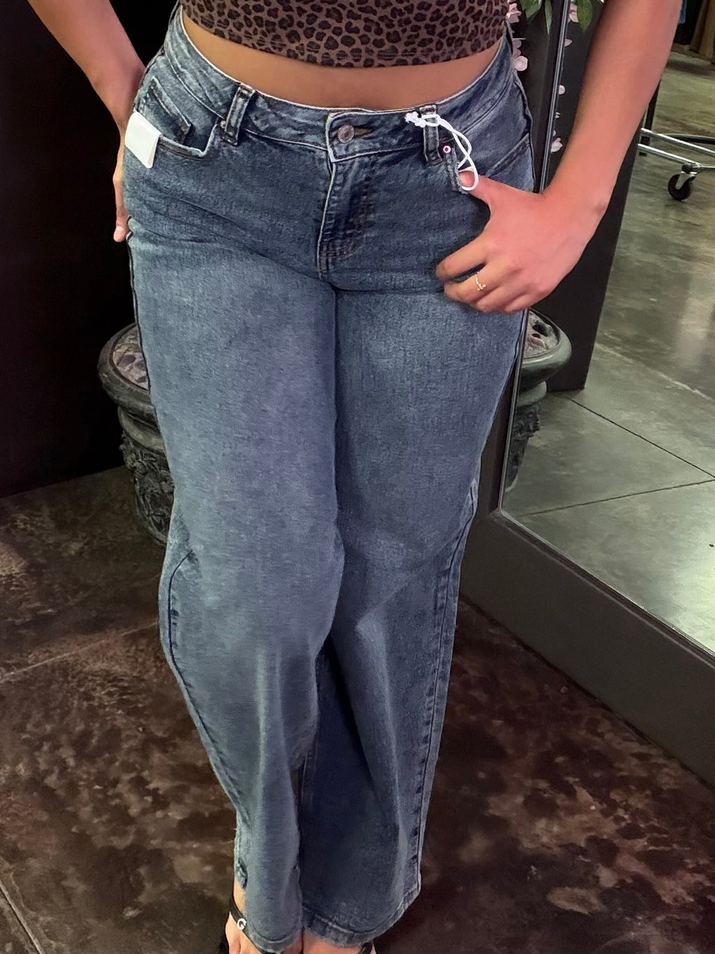 Nat Straight Loose Fit Jeans