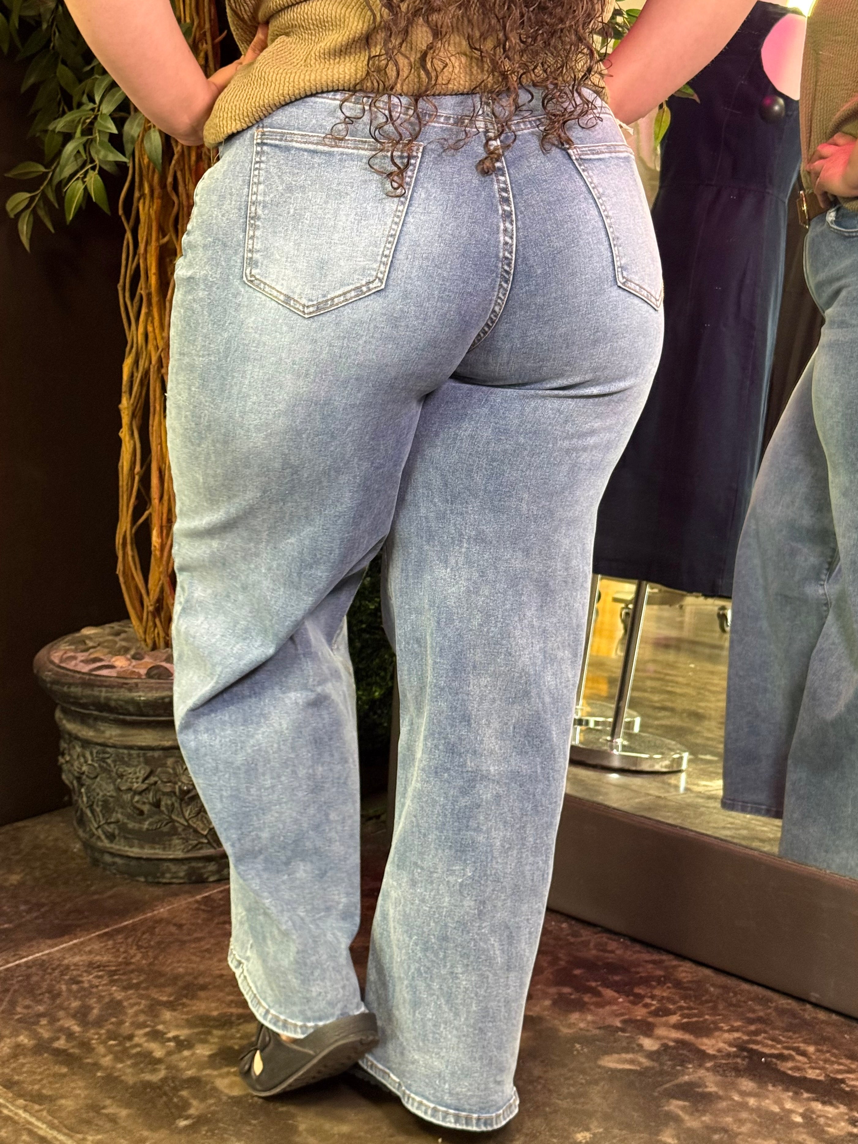 Emma Wide Leg Jeans