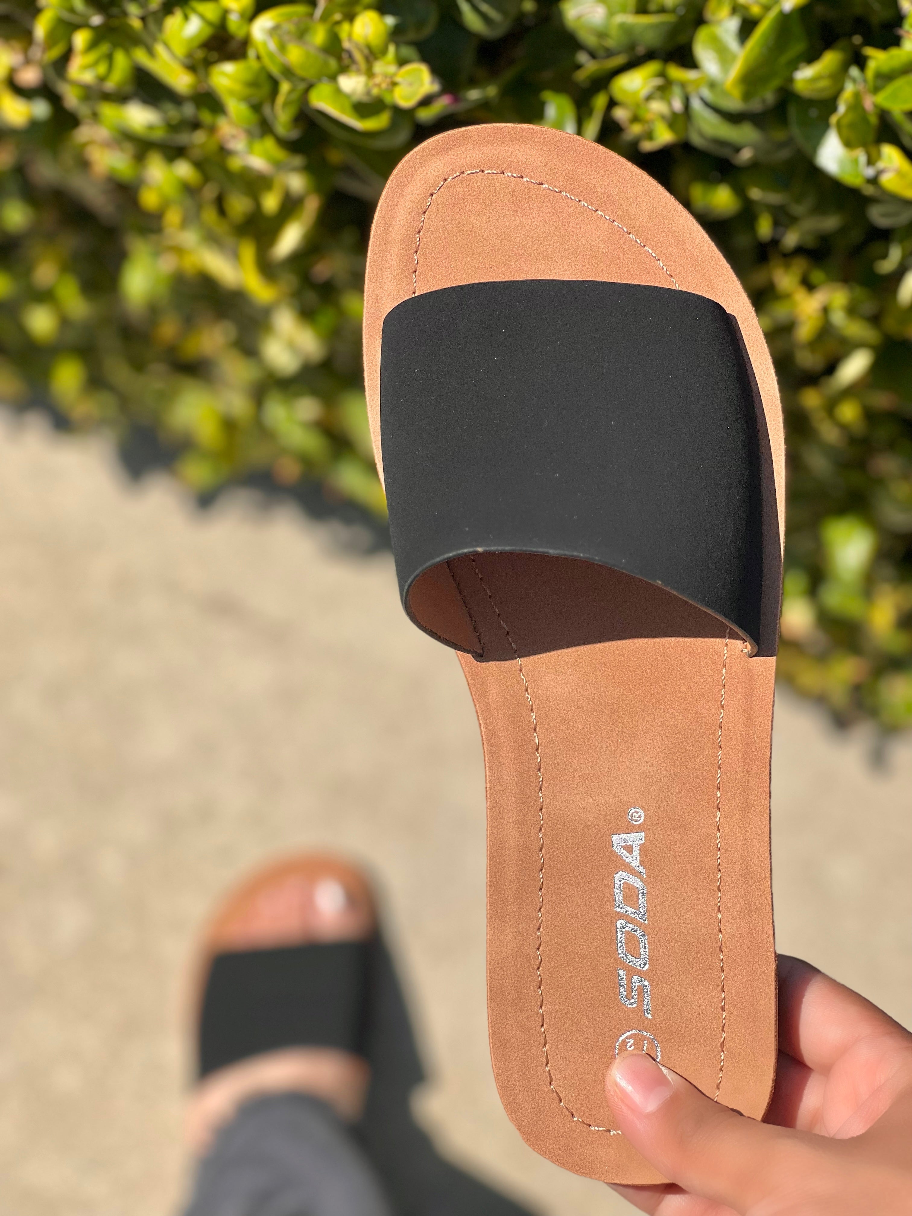 Efron Sandals