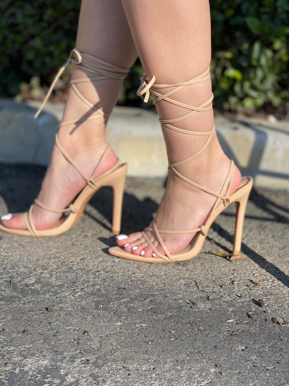 Max heels