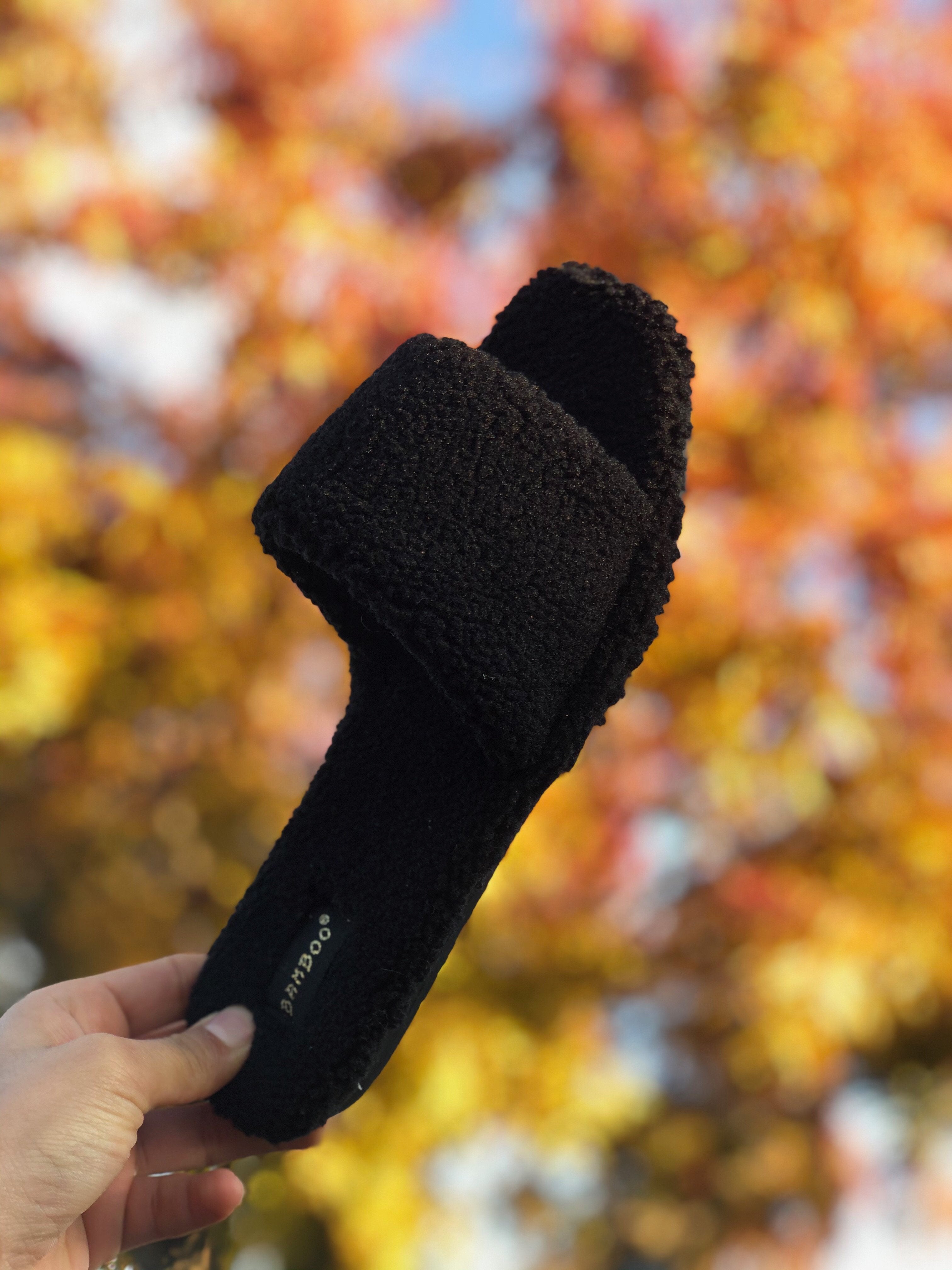 Light slippers