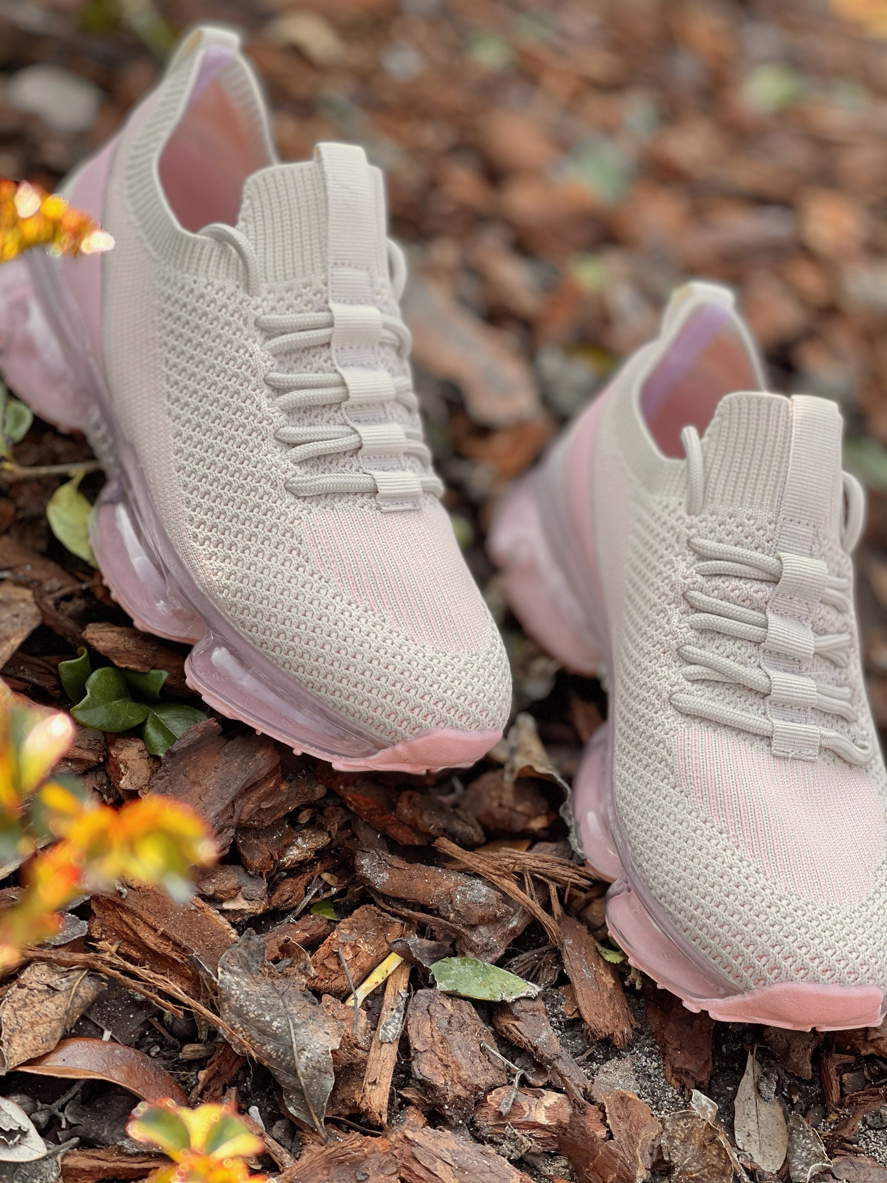 DREAM SNEAKERS