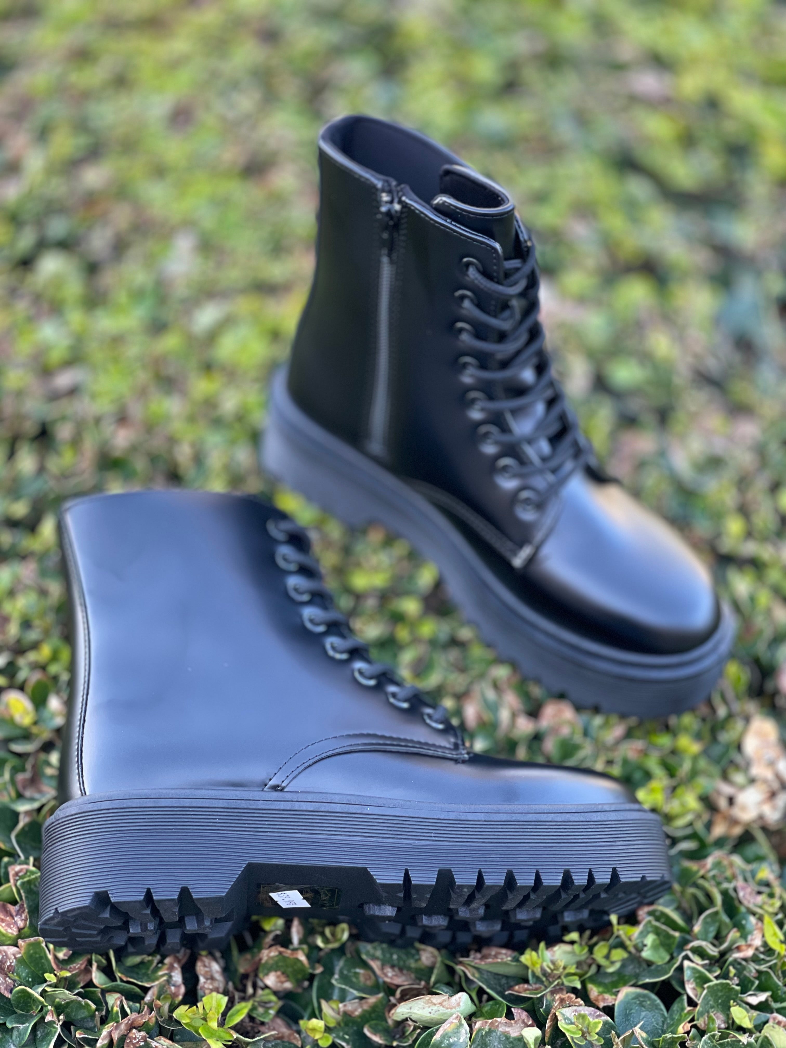 Yvette Boots * BLACK