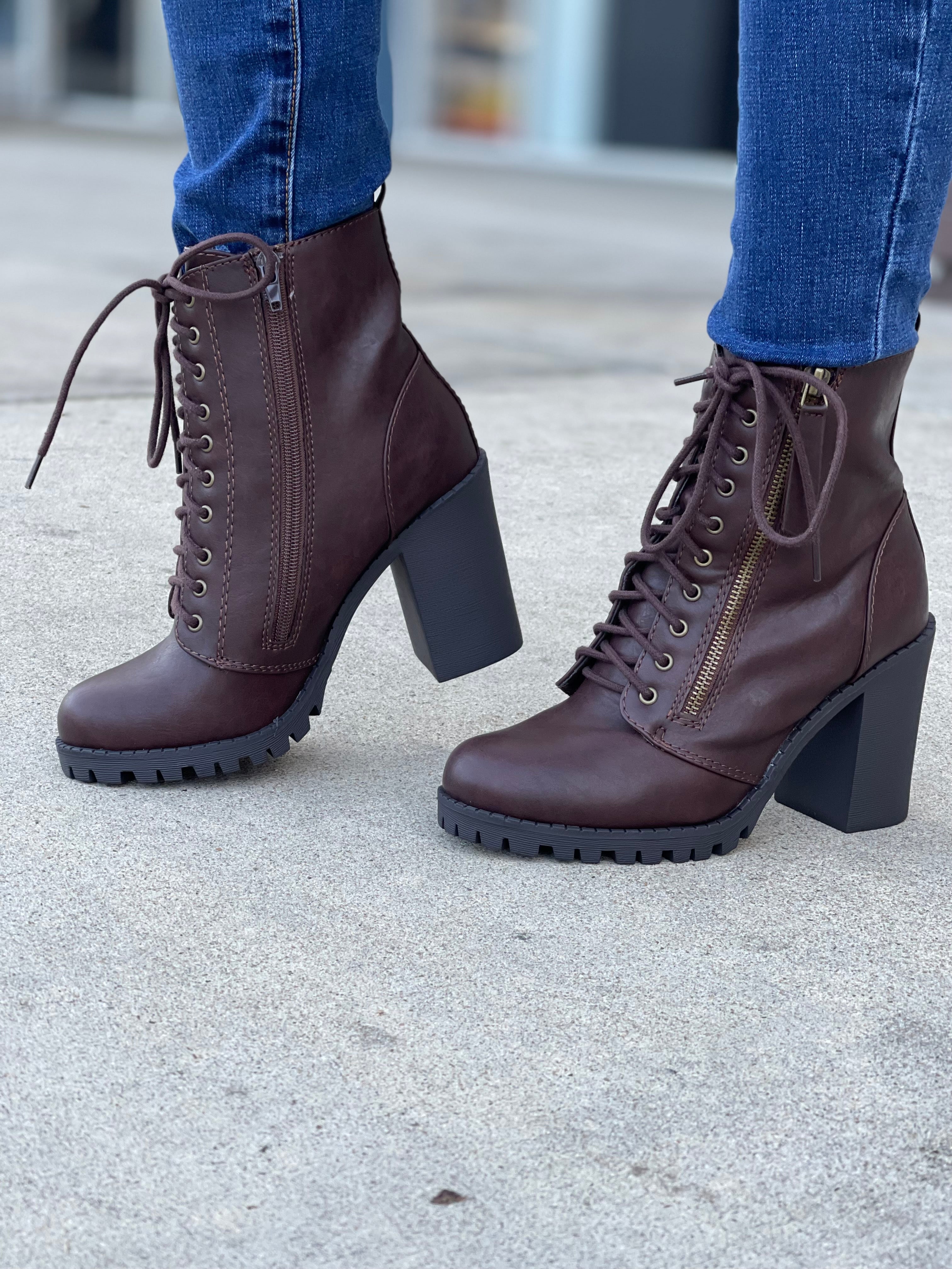 Queen boots