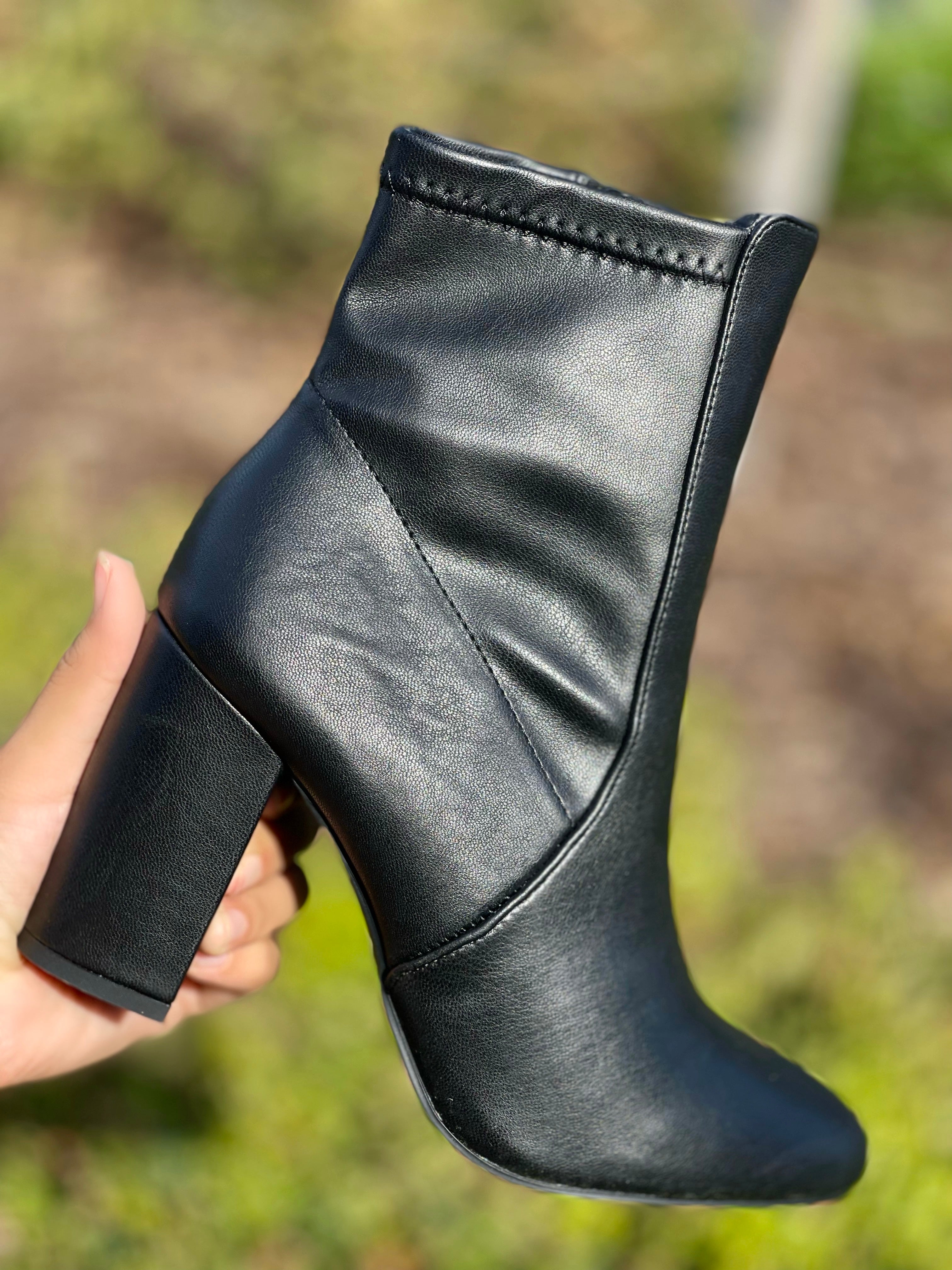 Carris booties *black