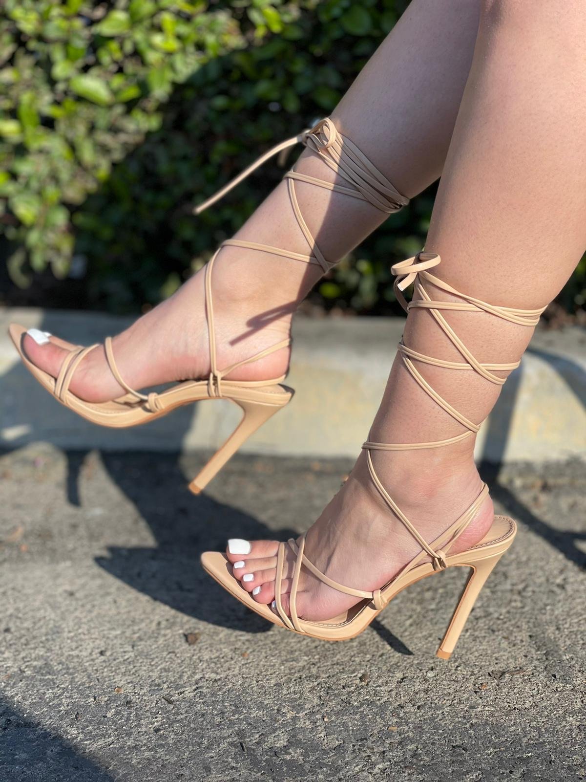 Max heels