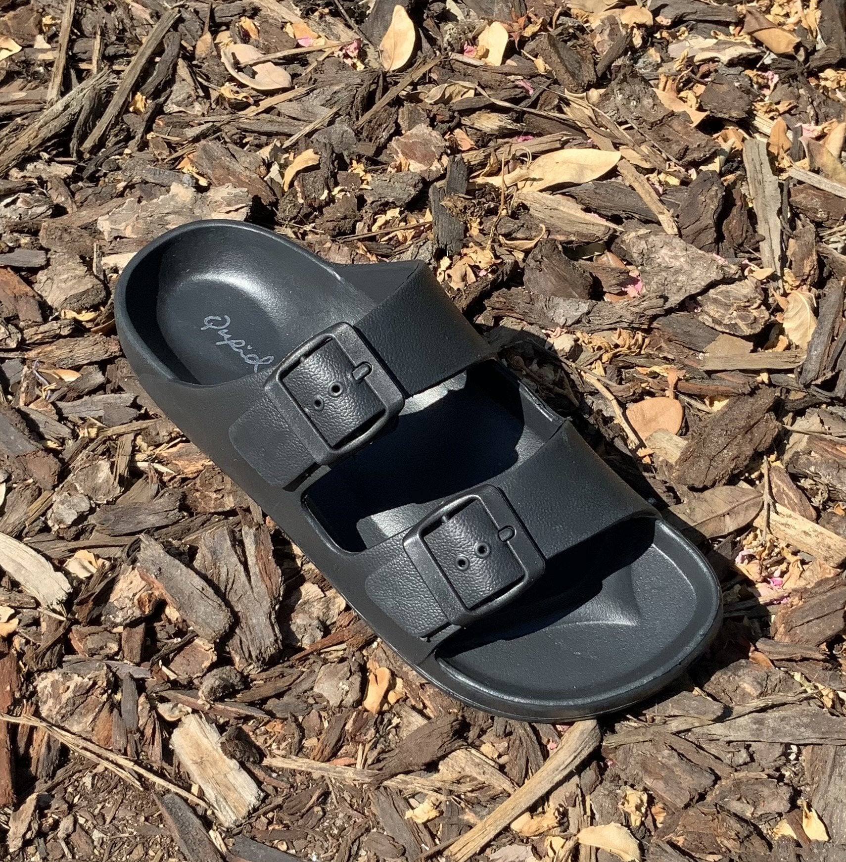 Lennie sandals